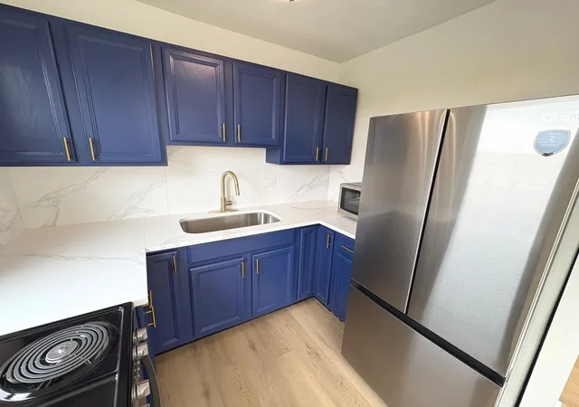 Homes for sale in Chicago, IL | 2600 W Balmoral Ave #402, Chicago, IL 60625 | MLS# 12660780