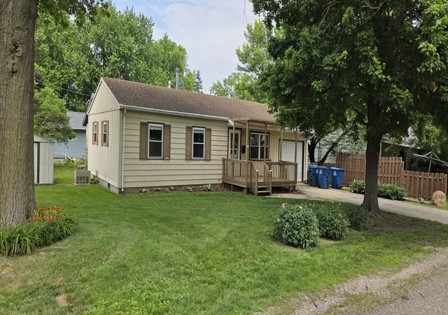 Photo 1 of Sale Pending at 623 S 5th Avenue, Hoopeston, IL 60942 | MLS# 12660830 | Listing updated on 2026-09-08