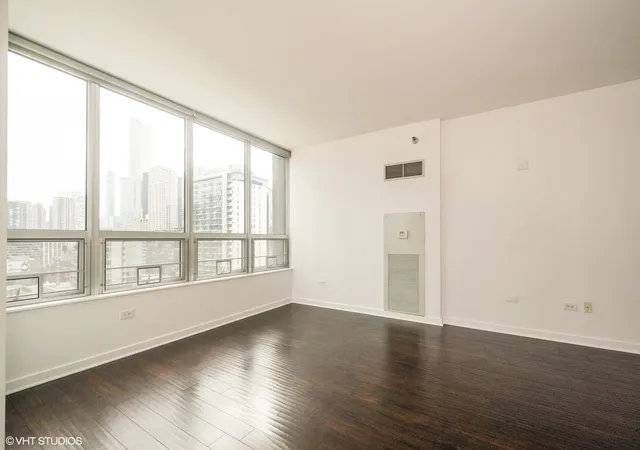 3rd image of 330 W Grand Ave #1506, Chicago, IL 60654 | MLS# 12660855