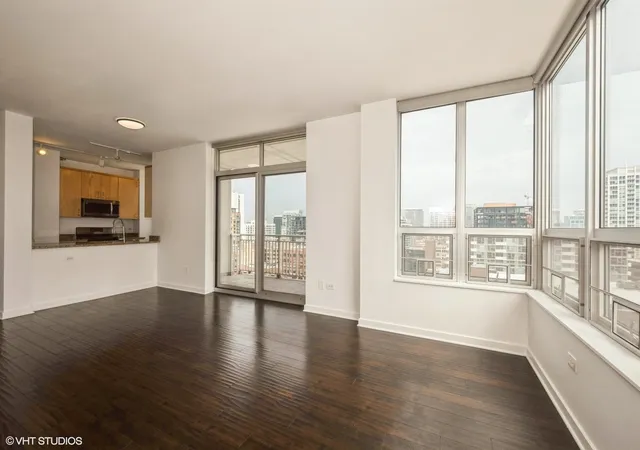 4th image of 330 W Grand Ave #1506, Chicago, IL 60654 | MLS# 12660855