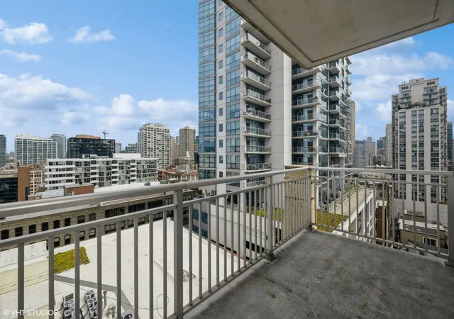5th image of 330 W Grand Ave #1506, Chicago, IL 60654 | MLS# 12660855
