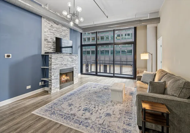 Homes for sale in Chicago, IL | 130 S Canal St #316, Chicago, IL 60606 | MLS# 12660862