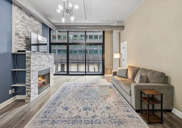 Homes for sale in Chicago, IL | 130 S Canal St #316, Chicago, IL 60606 | MLS# 12660862