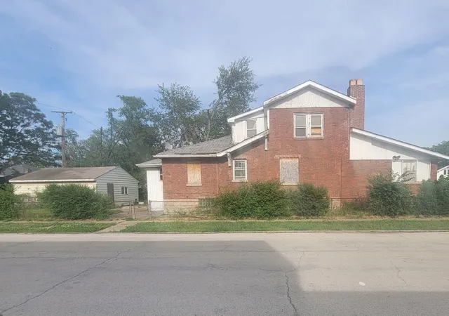 3rd image of 12 Webb St, Calumet City, IL 60409 | MLS# 12660867