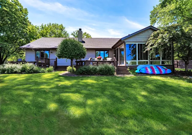 Homes for sale in Mahomet, IL | 1802 Lake Shore Dr, Mahomet, IL 61853 | MLS# 12660881