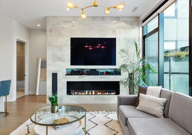 3rd image of 6 N Bishop St #206, Chicago, IL 60607 | MLS# 12660925