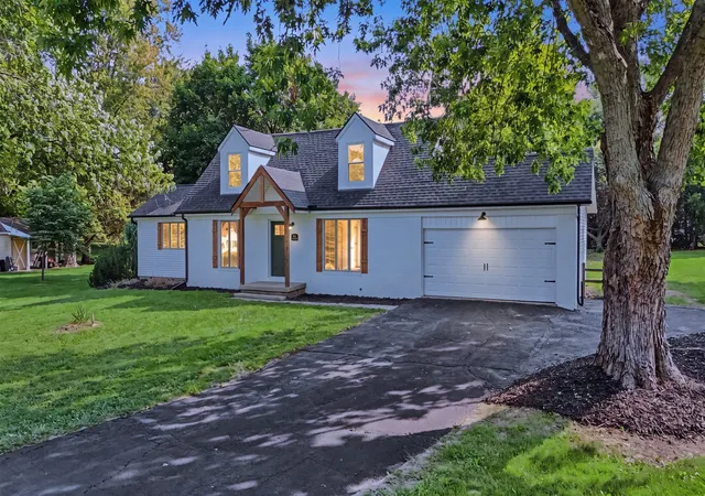 2nd image of 502 Hillside Dr, Mahomet, IL 61853 | MLS# 12660971