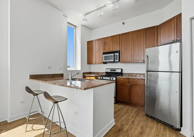 Photo 4 of Condo for sale at 1600 S Indiana Ave #1401, Chicago, IL 60616 | MLS# 12660997 | Listing updated on 2026-09-19