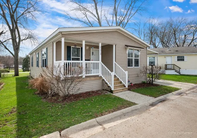 Homes for sale in Elgin, IL | 173 Northshore Rd, Elgin, IL 60123 | MLS# 12661015