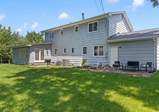 Homes for sale in Moline, IL | 2009 53rd St, Moline, IL 61265 | MLS# 12661025