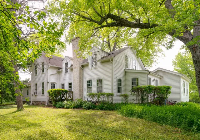 Photo 1 of Single family home for sale at 30128 N Saint Marys Rd, Libertyville, IL 60048 | MLS# 12661027 | Listing updated on 2026-09-19