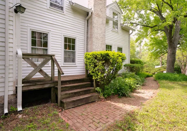 Photo 2 of Single family home for sale at 30128 N Saint Marys Rd, Libertyville, IL 60048 | MLS# 12661027 | Listing updated on 2026-09-19