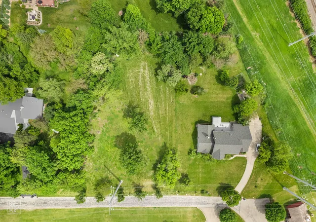 Homes for sale in Burr Ridge, IL | 10s641 S Garfield Ave, Burr Ridge, IL 60527 | MLS# 12661061