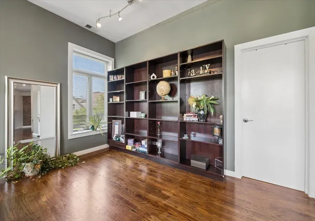 Homes for sale in Chicago, IL | 6417 S Minerva Ave #3-SW, Chicago, IL 60637 | MLS# 12661070