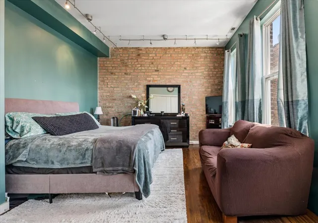 Homes for sale in Chicago, IL | 6417 S Minerva Ave #3-SW, Chicago, IL 60637 | MLS# 12661070