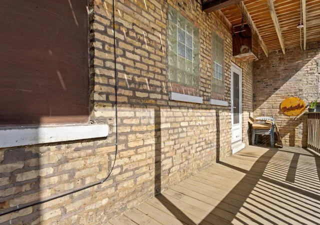 2nd image of 3951 N St Louis Ave, Chicago, IL 60618