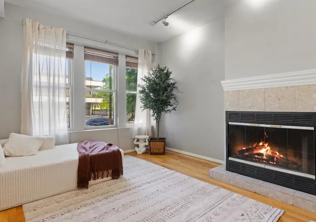 3rd image of 3951 N St Louis Ave #1, Chicago, IL 60618 | MLS# 12661076