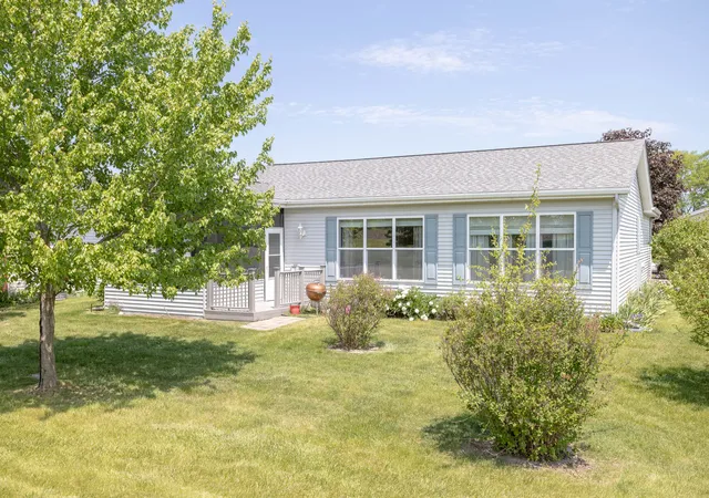 Homes for sale in Grayslake, IL | 212 Rodeo Dr #2179, Grayslake, IL 60030 | MLS# 12661183