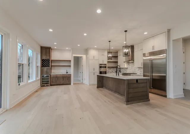 3rd image of 1009 S 9Th Ave, St. Charles, IL 60174 | MLS# 12661351
