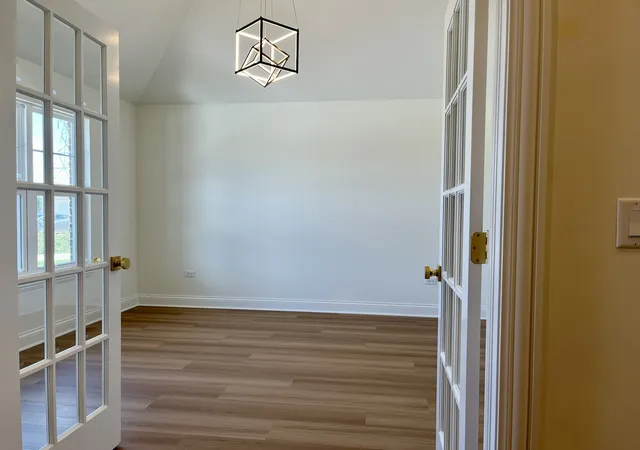 Photo 2 of Single family home for sale at 14109 Kenneth Ct, Crestwood, IL 60418 | MLS# 12661398 | Listing updated on 2026-08-27