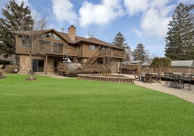 5th image of 1415 W Hawthorne St, Arlington Heights, IL 60005 | MLS# 12661488