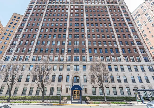 Homes for sale in Chicago, IL | 3750 N Lake Shore Dr, Chicago, IL 60613