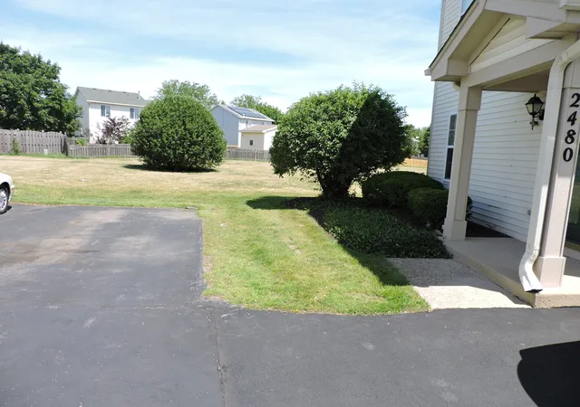 3rd image of 2480 Frost Dr, Aurora, IL 60503 | MLS# 12661537