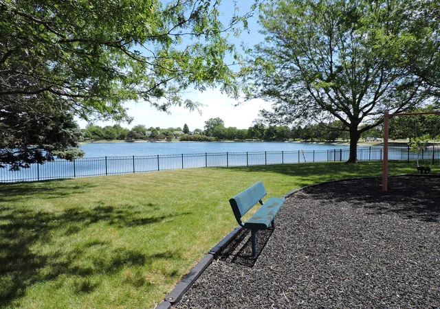 37th image of 2480 Frost Dr, Aurora, IL 60503 | MLS# 12661537