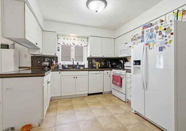 Homes for sale in Bloomington, IL | 2014 Woodhavens Dr, Bloomington, IL 61701 | MLS# 12661569