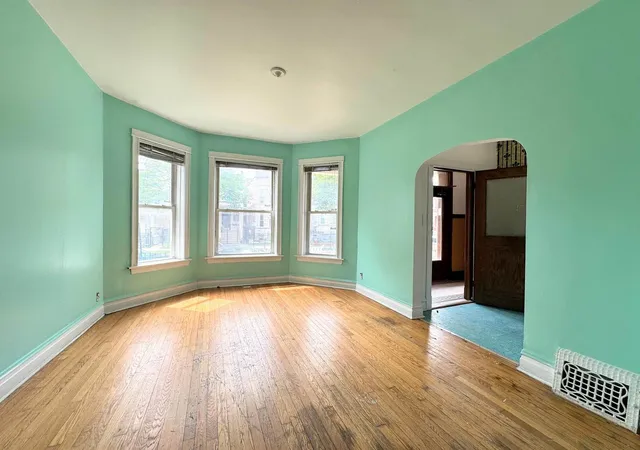 Homes for sale in Chicago, IL | 3914 W Gladys Ave, Chicago, IL 60624 | MLS# 12661600