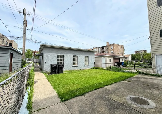 Homes for sale in Chicago, IL | 3914 W Gladys Ave, Chicago, IL 60624 | MLS# 12661600