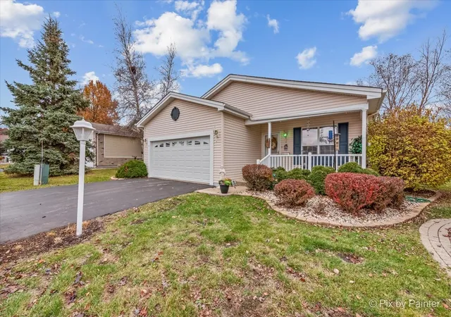 Homes for sale in Grayslake, IL | 3221 Harness Ln, Grayslake, IL 60030 | MLS# 12661632