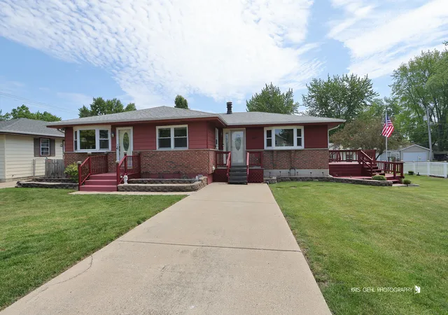 Homes for sale in Zion, IL | 2019 Gilboa Ave, Zion, IL 60099 | MLS# 12661727