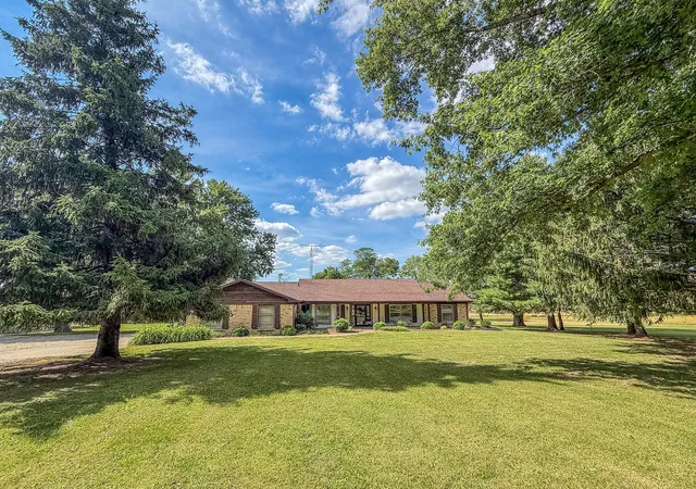 Homes for sale in Oakwood, IL | 9758 E 1980 North Rd, Oakwood, IL 61858 | MLS# 12661813