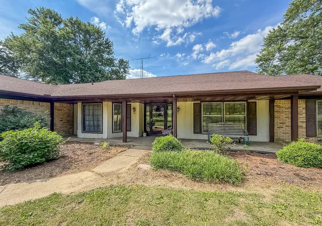 3rd image of 9758 E 1980 North Rd, Oakwood, IL 61858 | MLS# 12661813