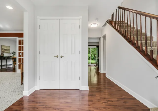 5th image of 827 Hartford Dr, Gurnee, IL 60031 | MLS# 12661916