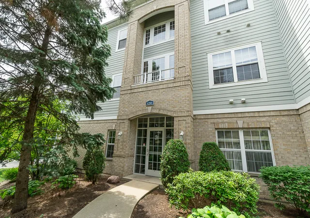 1st image of 1291 W Lake St #103, Addison, IL 60101 | MLS# 12661931