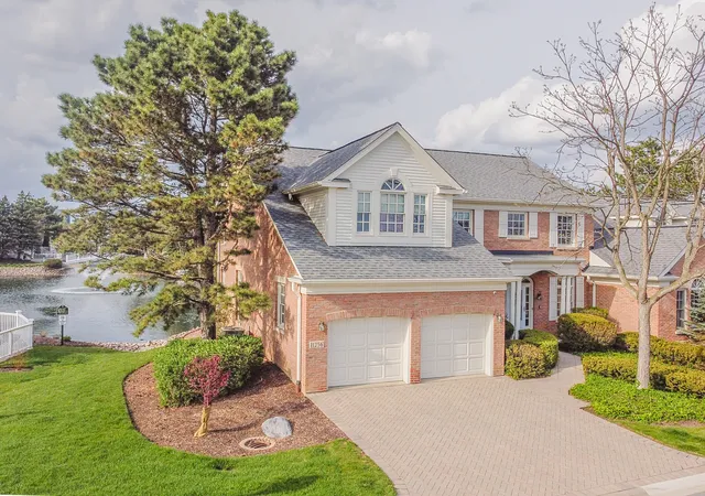 Homes for sale in Westchester, IL | 11256 W Alexandria Ln, Westchester, IL 60154 | MLS# 12661937