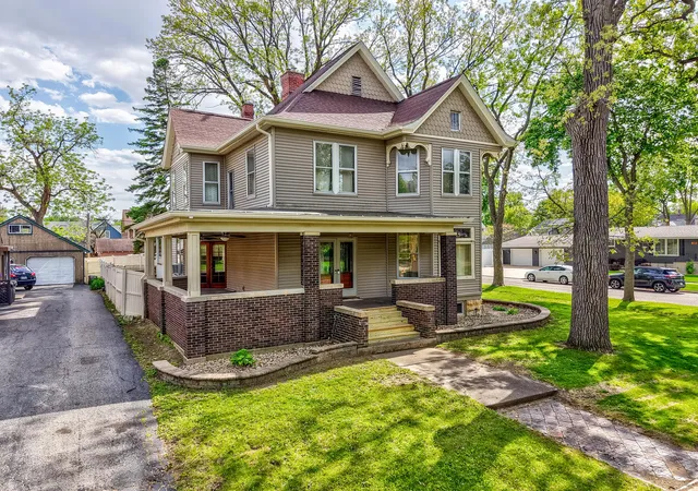 Photo 1 of Single family home for sale at 401 E Prospect Ave, Ottawa, IL 61350 | MLS# 12662005 | Listing updated on 2026-09-14