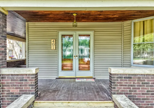 Photo 2 of Single family home for sale at 401 E Prospect Ave, Ottawa, IL 61350 | MLS# 12662005 | Listing updated on 2026-09-14