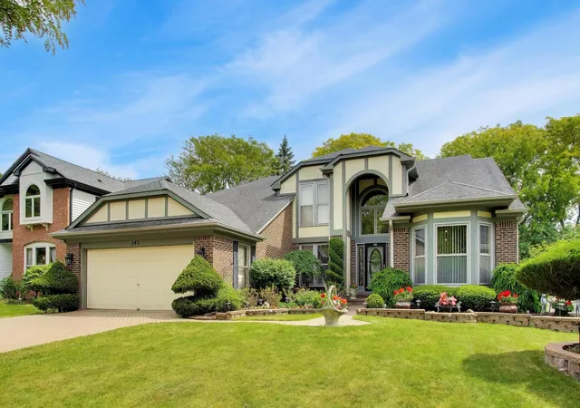 Homes for sale in Vernon Hills, IL | 245 Southfield Dr, Vernon Hills, IL 60061 | MLS# 12662016