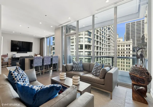 4th image of 403 N Wabash St, Chicago, IL 60611