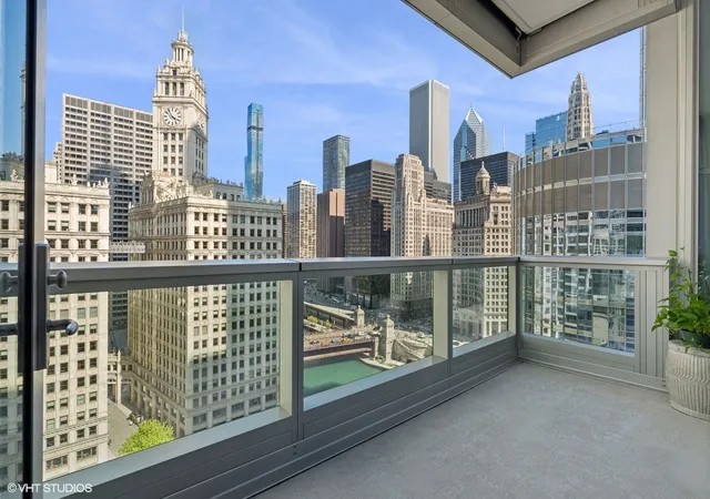 5th image of 403 N Wabash St, Chicago, IL 60611