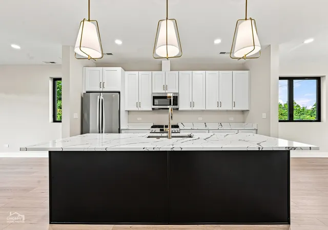 Listing Photo 4 - Condo for sale in building located at 1435 S Trumbull Ave, Chicago, IL 60623