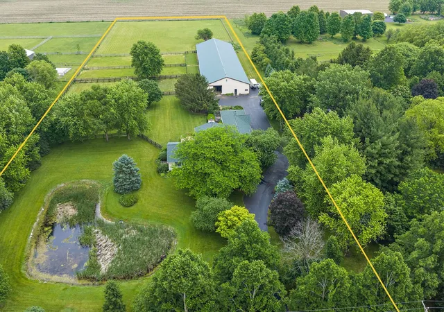 2nd image of 12n185 Muirhead Rd, Elgin, IL 60123 | MLS# 12662036
