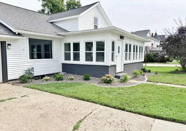 Photo 3 of Single family home for sale at 106 W North St, Danvers, IL 61732 | MLS# 12662329 | Listing updated on 2026-10-06