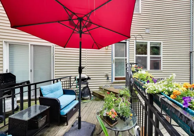 Homes for sale in Chicago, IL | 2011 W Chase Ave #2, Chicago, IL 60645 | MLS# 12662384
