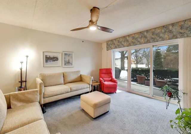 5th image of 710 Creekside Dr #104A, Mount Prospect, IL 60056 | MLS# 12662479