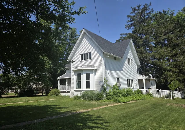 Homes for sale in Oregon, IL | 411 N 6th St, Oregon, IL 61061 | MLS# 12662488