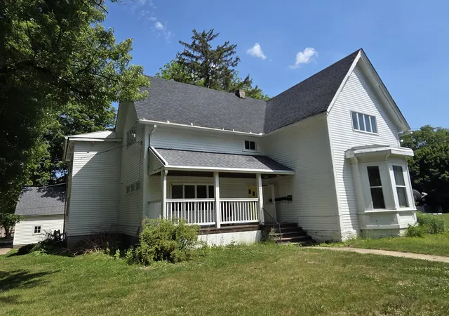 Homes for sale in Oregon, IL | 411 N 6Th St, Oregon, IL 61061 | MLS# 12662488
